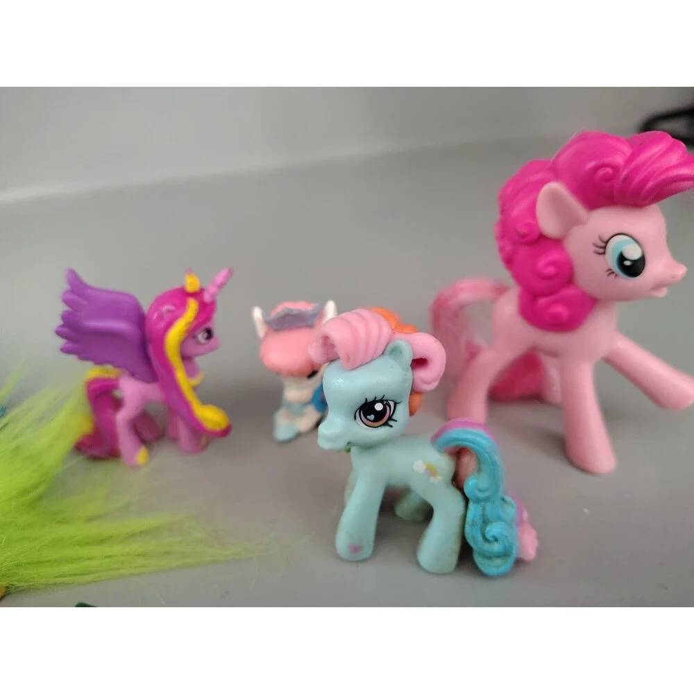 Huge 60+pc Random Girl Toys Toy Figure Lot Disney, Trolls, MLPony, Animals Dogs - Picture 2 of 11